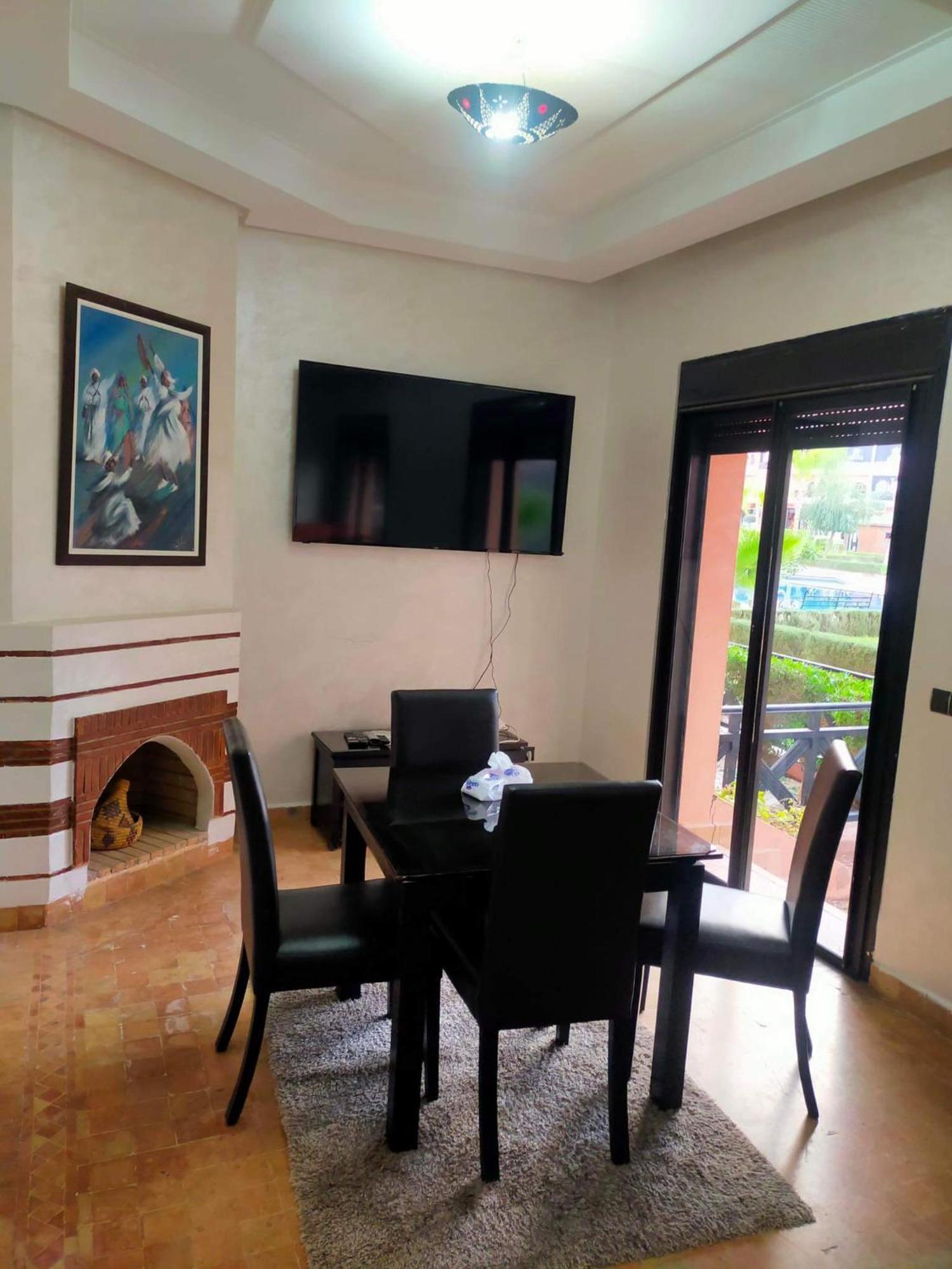 Un Moderne Chic Appartement Vue Sur Piscine Маракеш Екстериор снимка