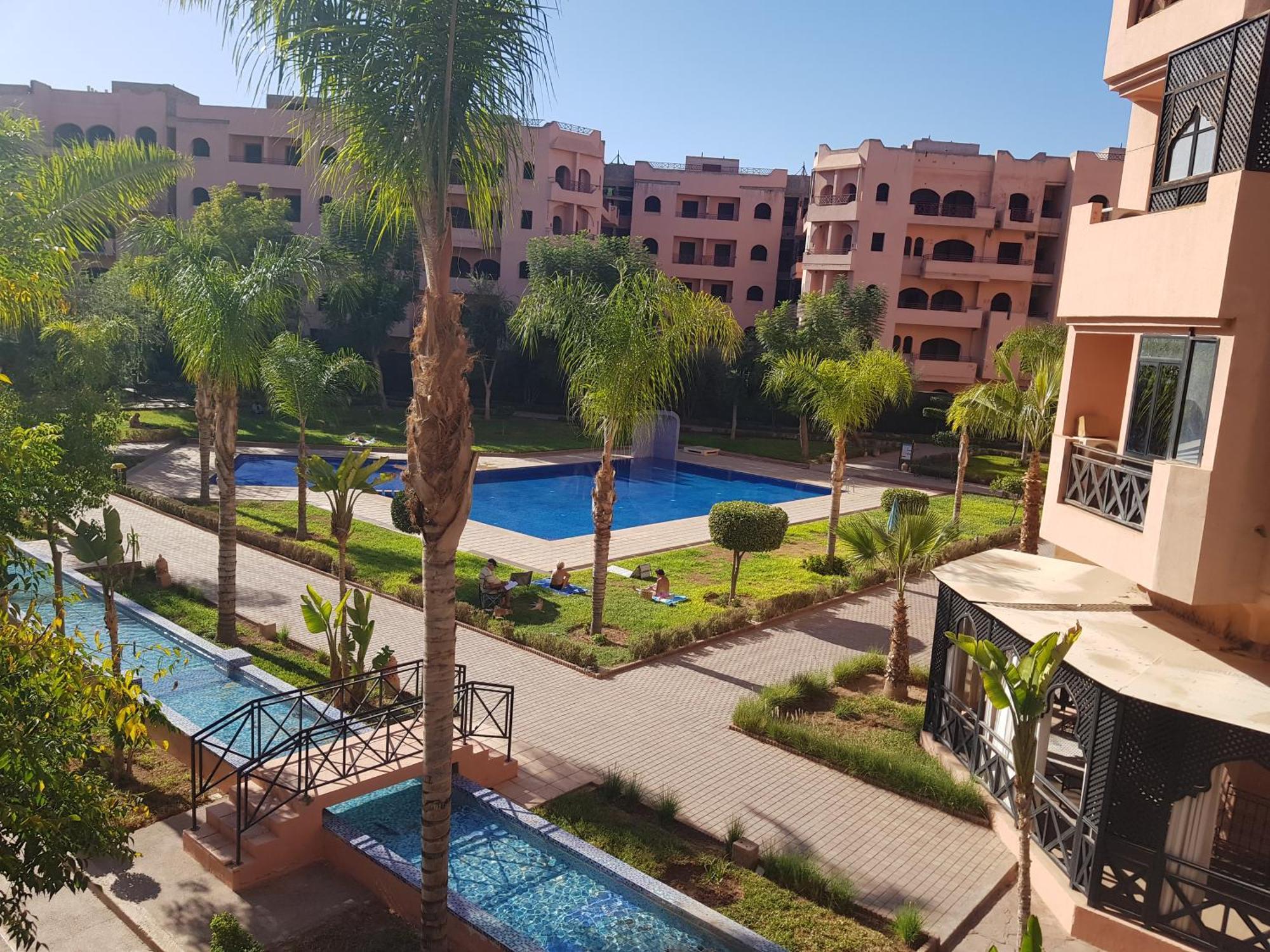 Un Moderne Chic Appartement Vue Sur Piscine Маракеш Екстериор снимка